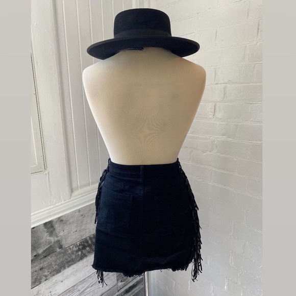 Kate Moss style denim skirt with fringe - Picture 2 of 7